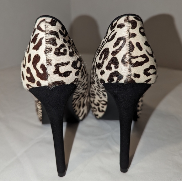 Guess Leopard Print Pumps - Picture 6 of 12